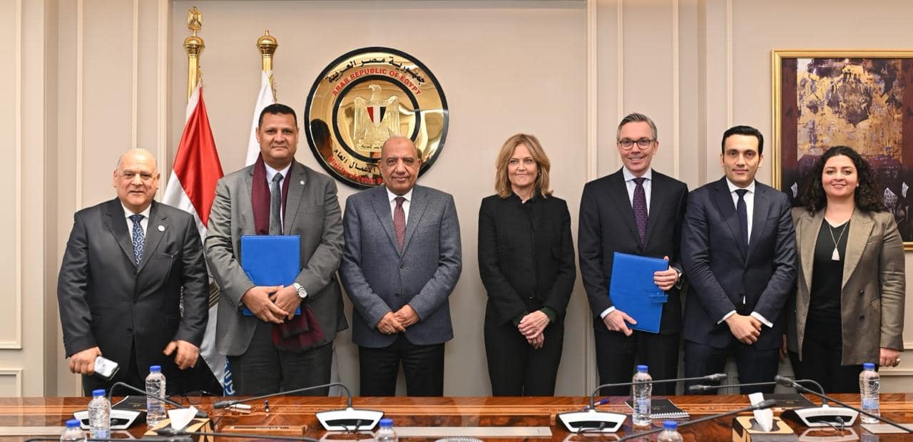 سكاتك النرويجية تنشيء محطة شمسية لتزويد مجمع ألومينيوم نجع حمادي بالكهرباء