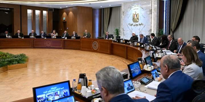 مصر تسلمت 5 مليار دولار من صفقة رأس الحكمة .. وغدا 5 أخرى .. ووصول ربع مليار من صفقة الفنادق