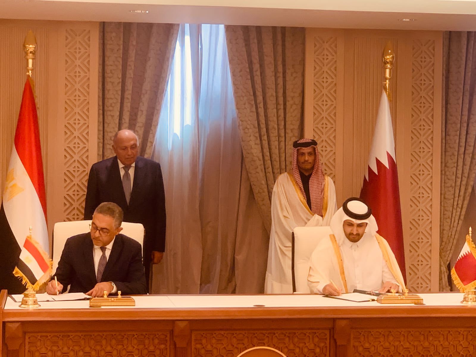 مذكرة تفاهم بين مصر وقطر لتعزيز التعاون في مجال الاستثمار