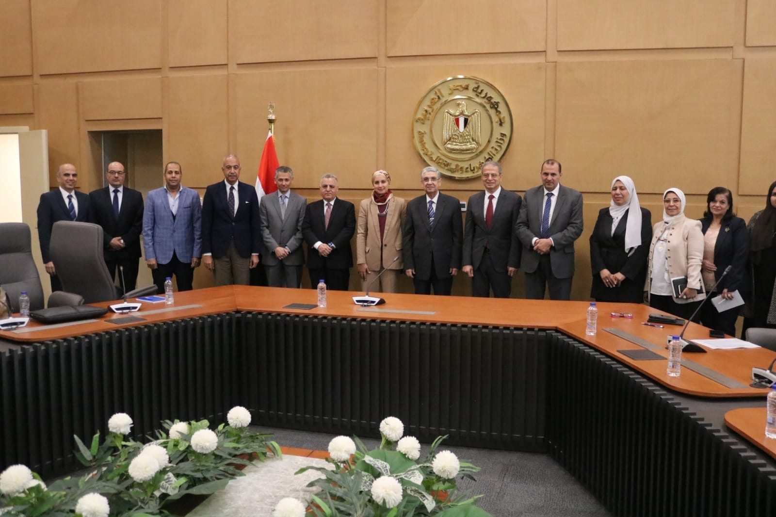 وزير الكهرباء يقوم بإطلاق  "منصة مصر للطاقة الشمسية"