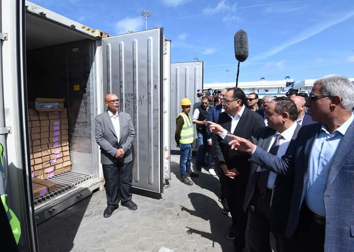 المالية : بضائع بـ٨ مليار دولار تم الإفراج عنها .. والتعامل بحزم مع المستوردين الممتنعين