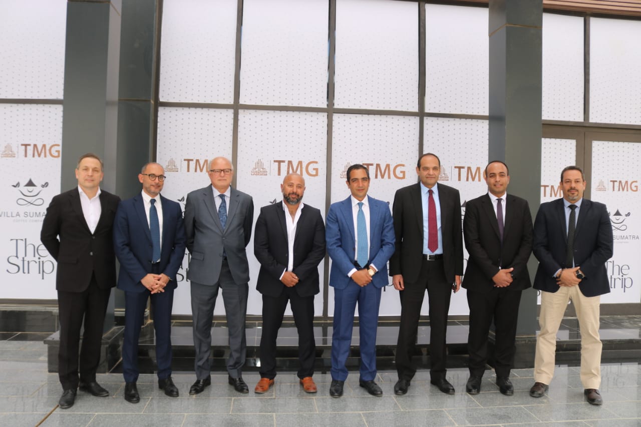 بالفيديو .. أكبر العلامات التجارية تفتح فروعها في مدينتي ستريب"