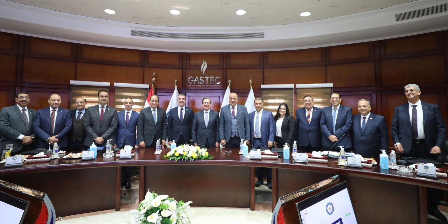 "غازتك" تعلن عن تحويل 22 الف سيارة للغاز الطبيعي