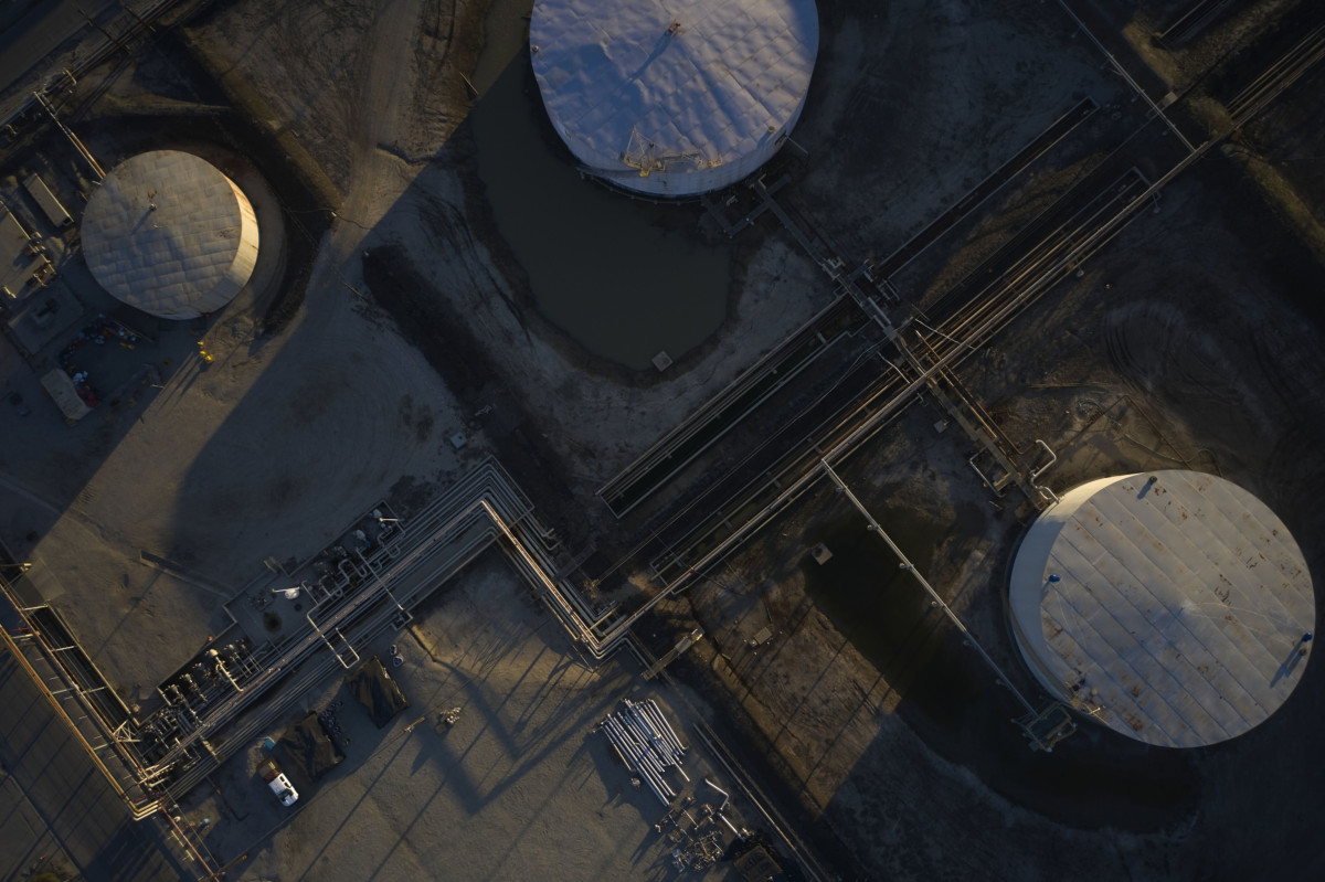 ارتفاع أسعار النفط تزامنا مع تراجع مخزونات البترول الأمريكي