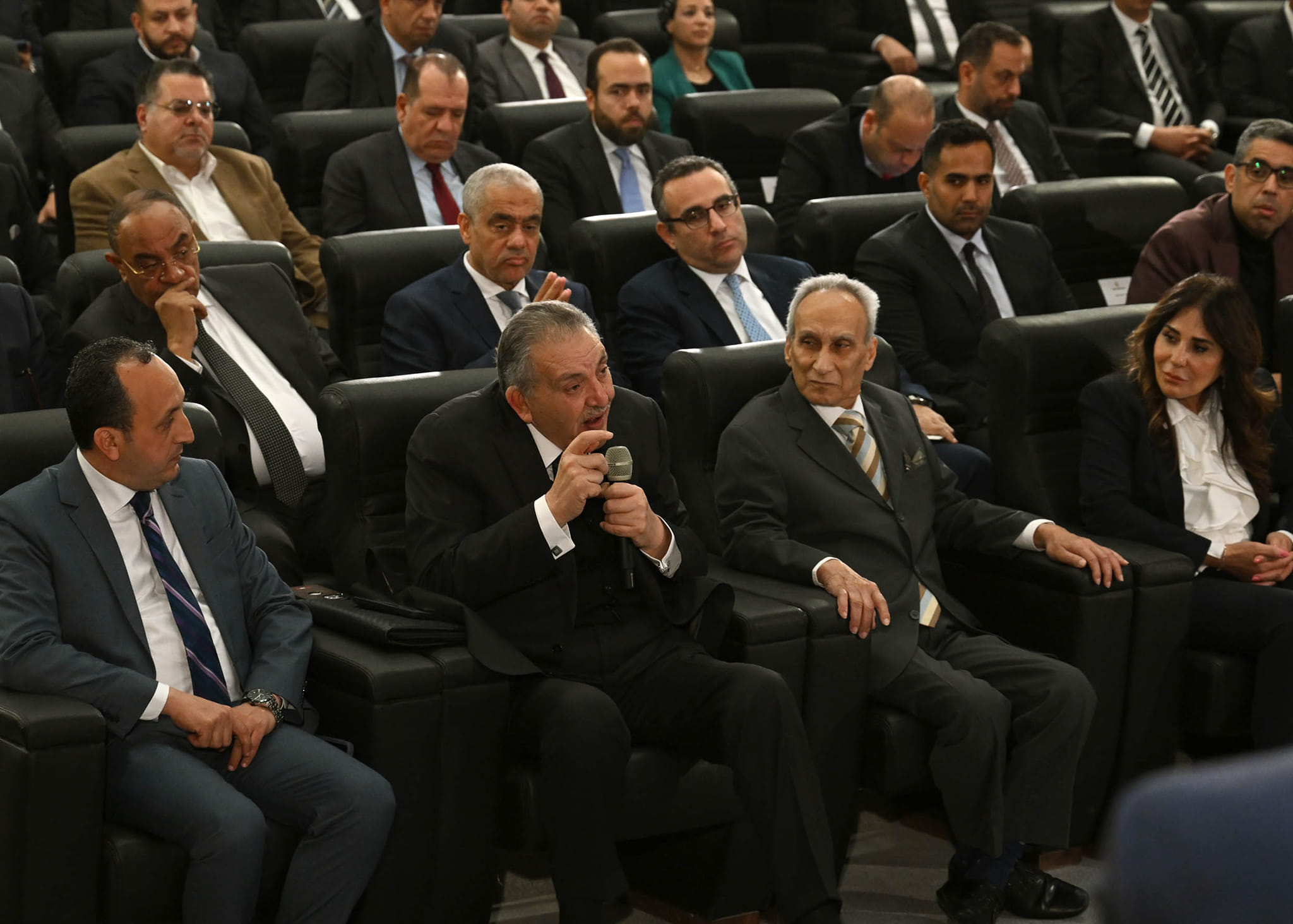 رئيس اتحاد الغرف التجارية يكشف ما تم الاتفاق عليه مع الحكومة لخفض أسعار السلع