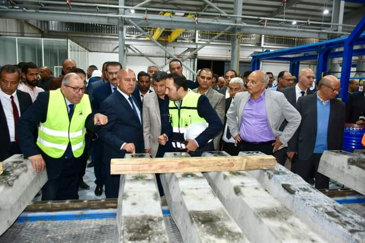 الوزير: مصنع الفلنكات الخرسانية بالمعصرة خطوة لتوطين الصناعة وتقليل الاستيراد