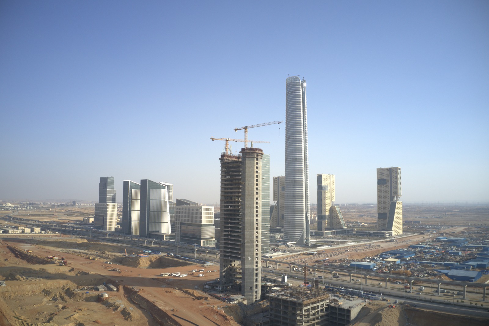 العاصمة الإدارية تنتهي من بيع المساحات الصغيرة في المرحلة الأولى بقيمة 2.5 مليار جنيه