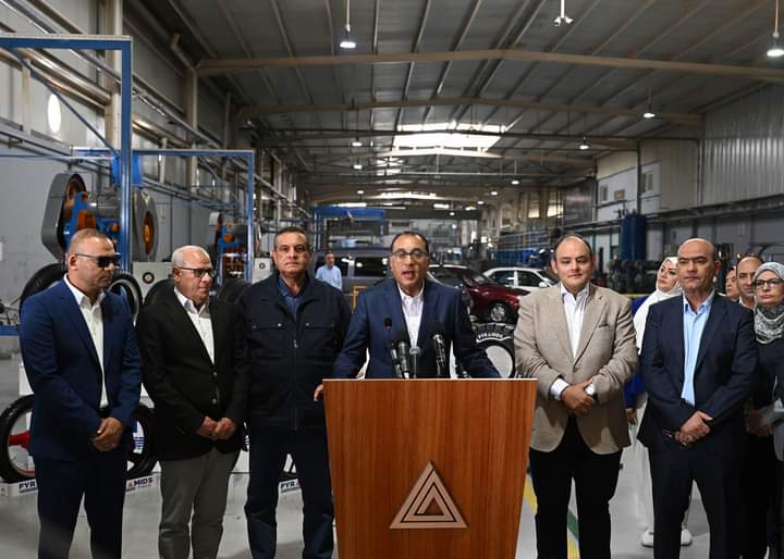 مدبولي في مصنع بيراميدز للإطارات : 145 مليار دولار صادرات بحلول 2030 هدف قابل للتطبيق