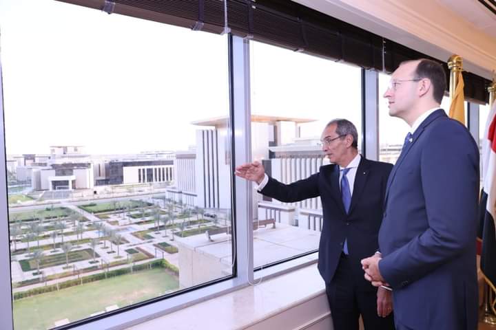 وزير الاتصالات : تشجيع الشركات الليتوانية على إقامة مراكز تعهيد في مصر