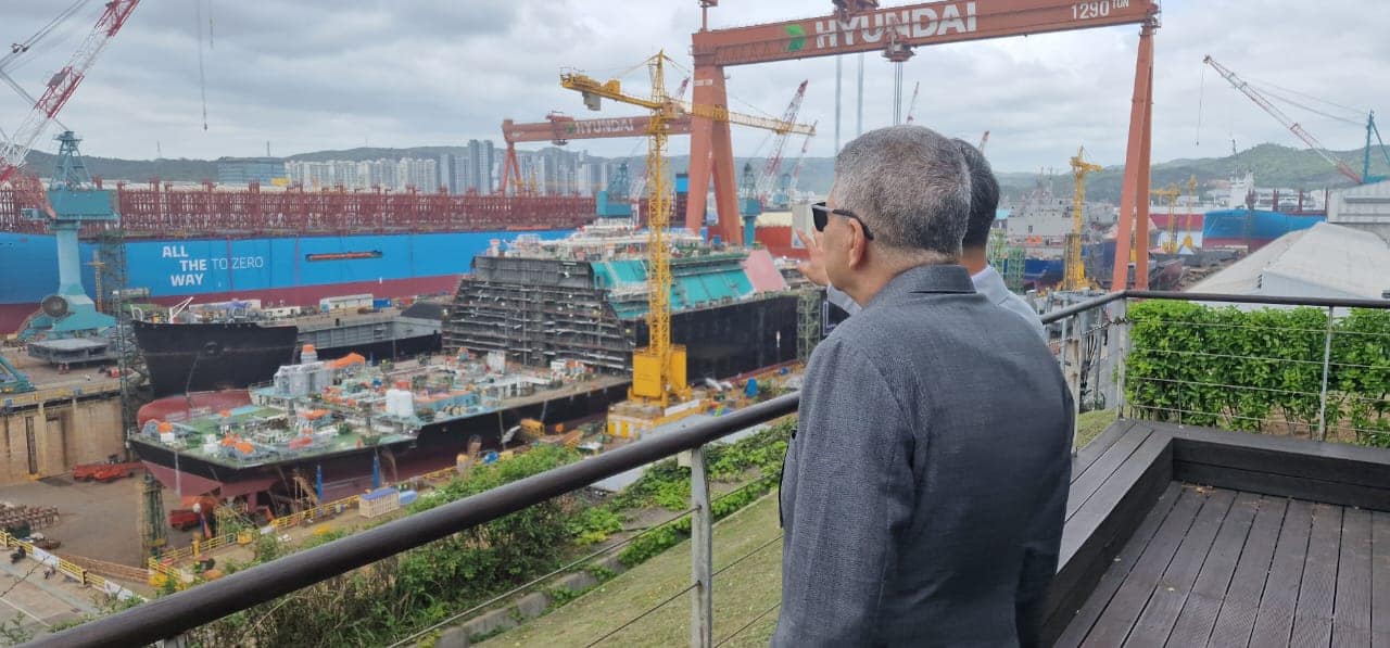 تعاون بين قناة السويس وترسانة هيونداي الكورية في مجال بناء السفن