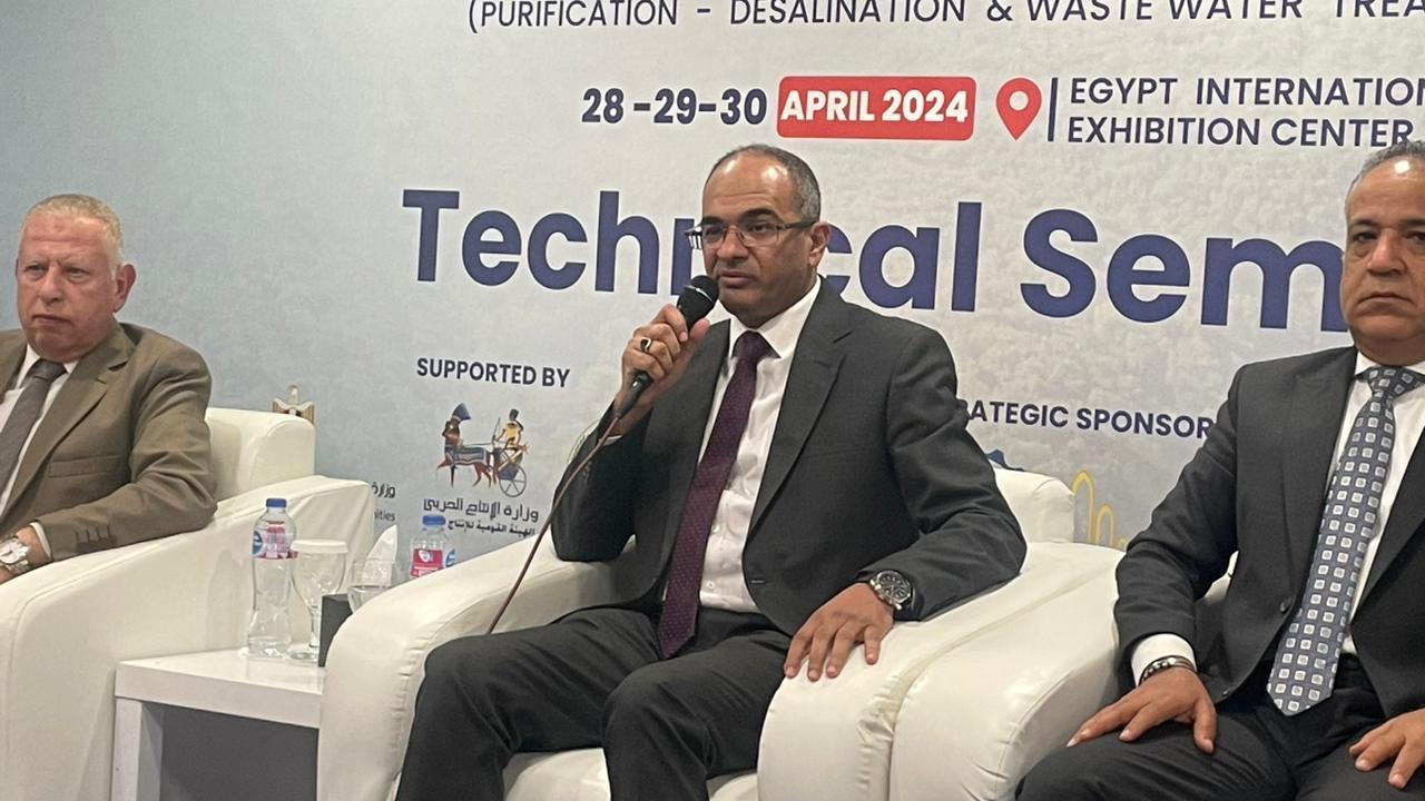 نائب وزير الإسكان: مع استكمال برنامج حياة كريمة سنصل بالصرف الصحي الى كافة القرى والنجوع