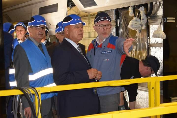 مباحثات مع فرنسا لإنشاء مصنعين في برج العرب لأنظمة السكك الحديدية والأنفاق