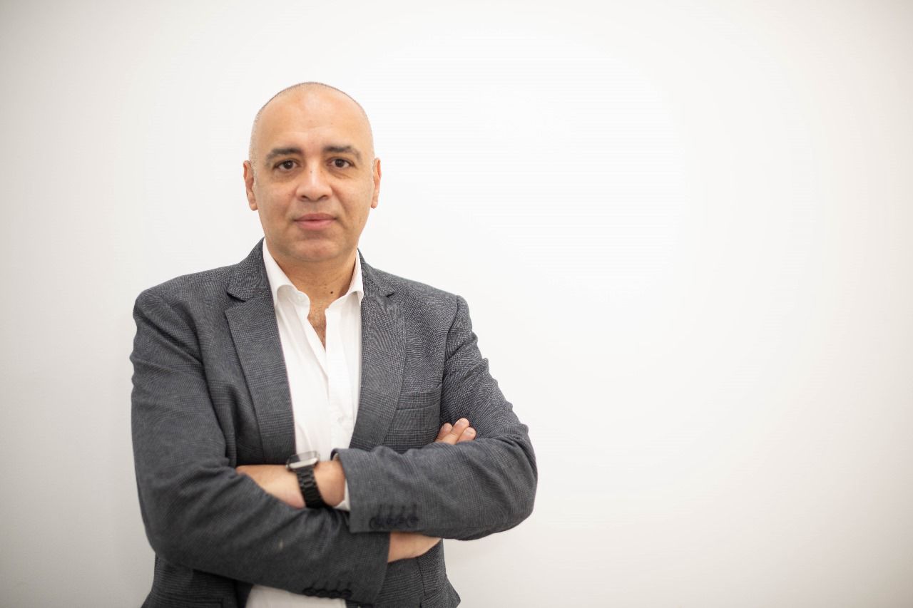 مختار عمر ينضم إلى مجموعة "عين القابضة