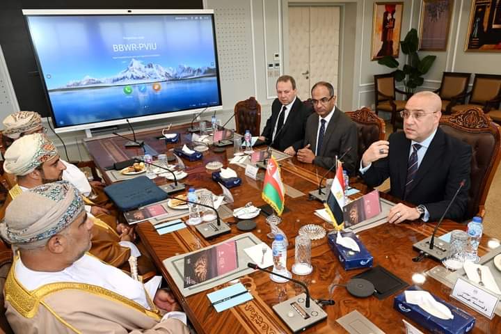 وزير الإسكان العمانى: التجربة العمرانية المصرية ثرية ونرغب فى الاستفادة منها