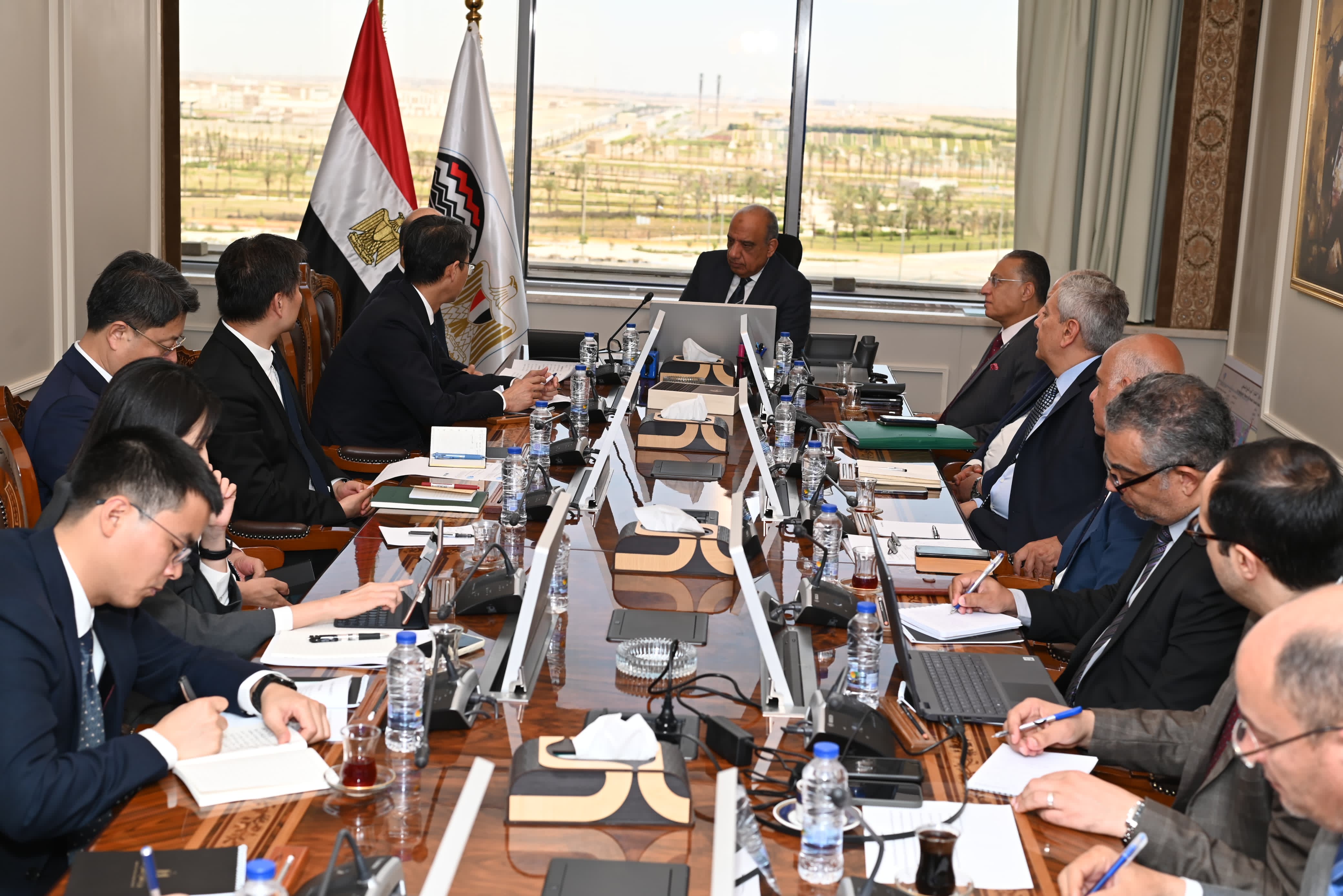 عصمت: نعمل فى إطار خطة شاملة للتطوير والتحديث وتوطين الصناعة