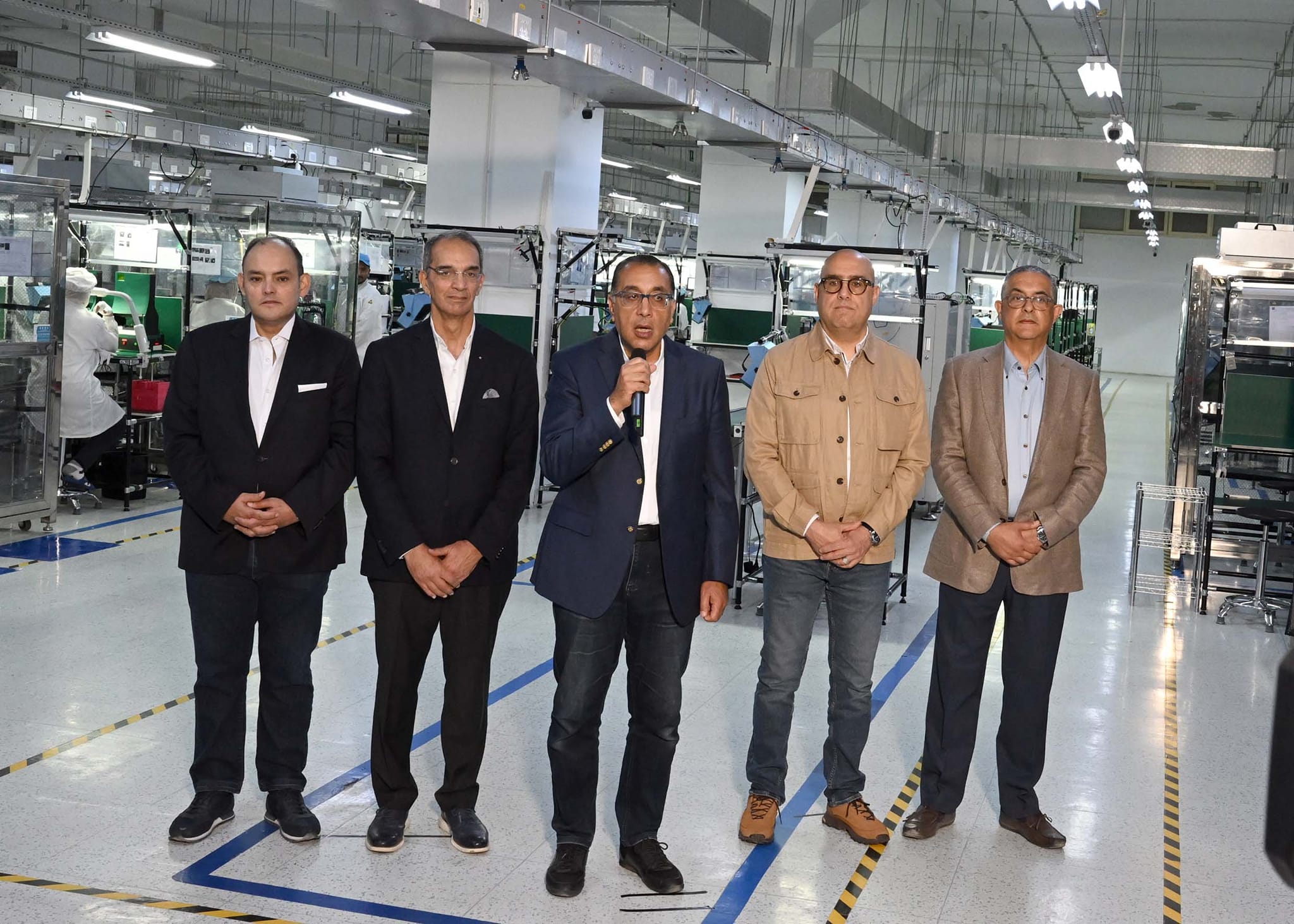 مدبولي في العاشر من رمضان : نصل إلى 145 مليار دولار صادرات بحلول 2030 .. والعام القادم بدء إنتاج السيارات