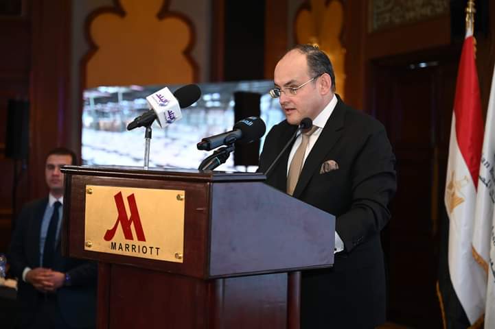 وزارة التجارة والصناعة تنفي وقف الإفراج عن السيارات المستوردة للاستعمال الشخصي