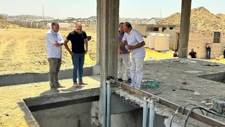 خطوط صرف صحي بطول 40كم لمشروع بيت الوطن وتطوير طريق R5 بامتداد القاهرة الجديدة