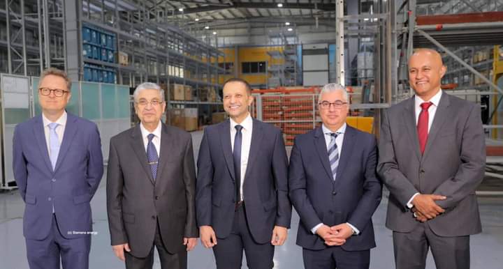 تدشين نظام شمسي جديد للأكاديمية الفنية المصرية الألمانية بالسخنة