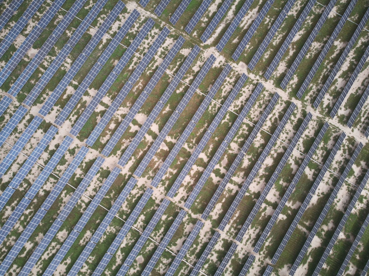 "إيميا باور" الإماراتية ترفع استثماراتها في مصر إلى ملياري دولار