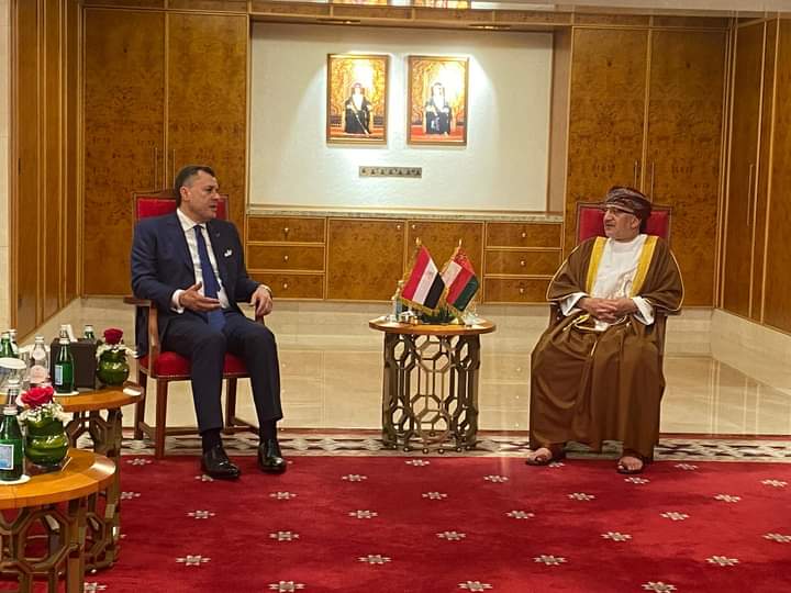 عيسى في مسقط : 15 ألف غرفة سياحية إضافية في 2025