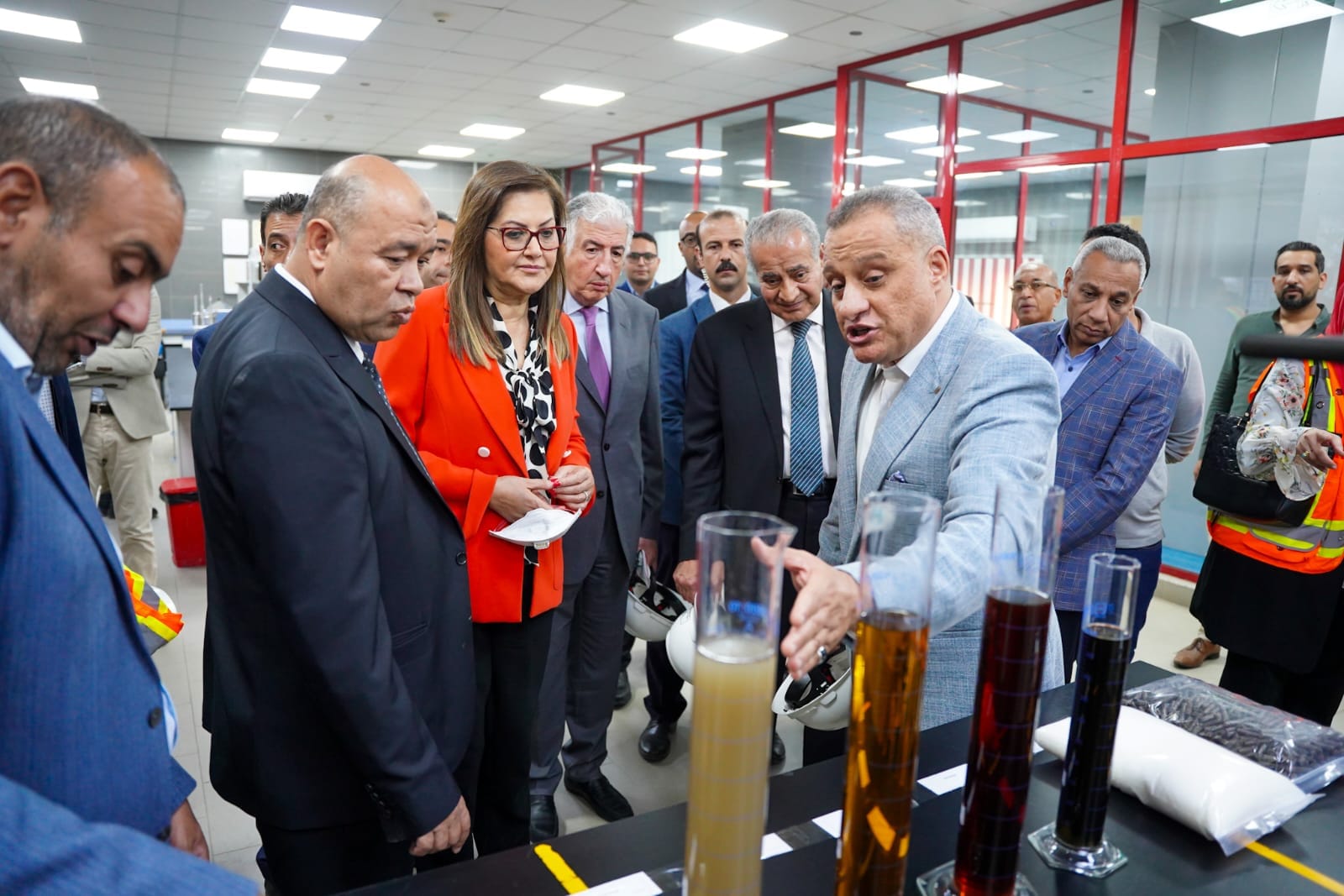 هالة السعيد تتفقد مصنع النوران للسكر في الصالحية .. و60 مليون دولار حجم الصادرات