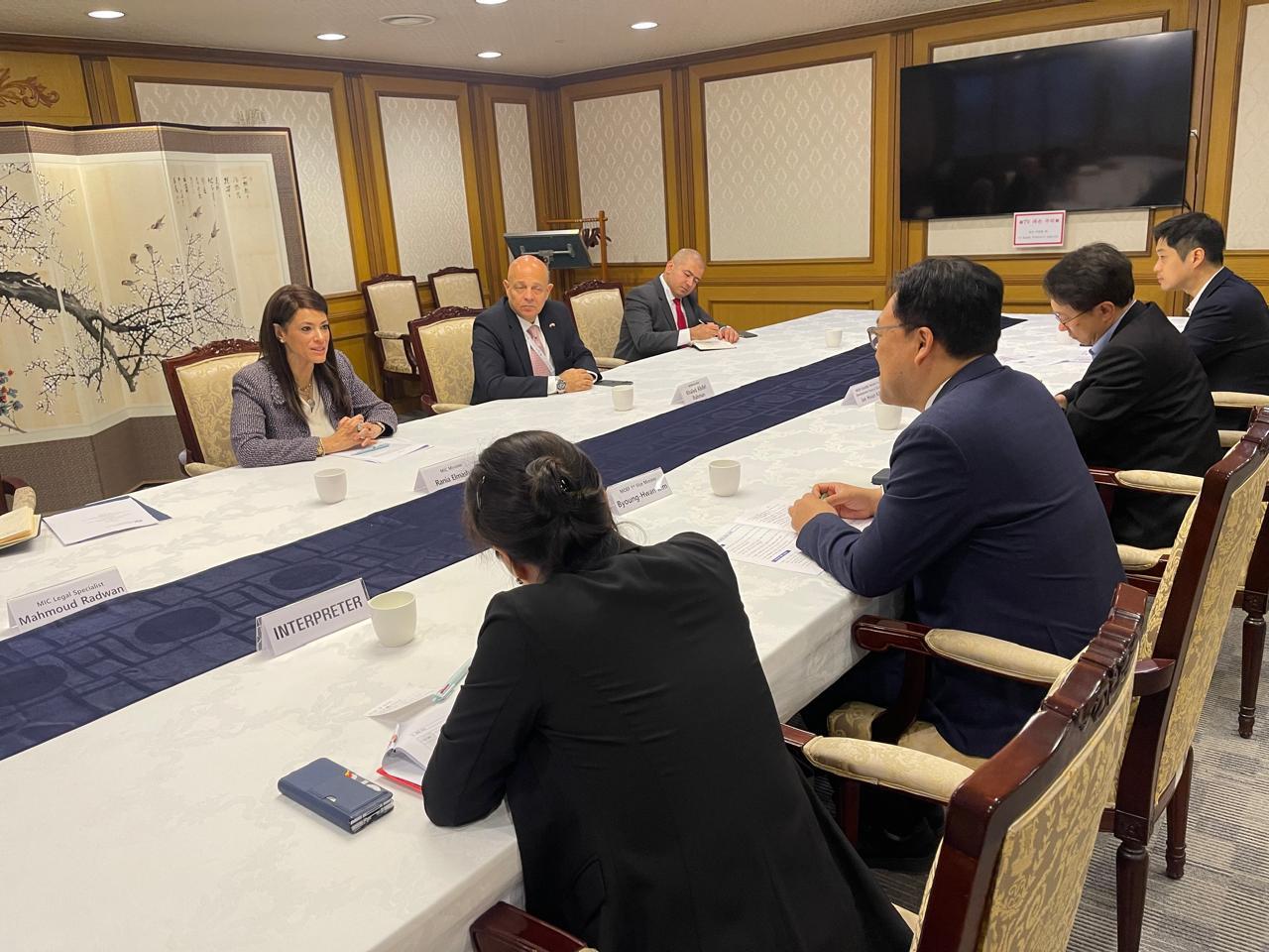 «المشاط»: الحكومة حريصة على توفير كافة أوجه الدعم للشركات الكورية العاملة في مصر