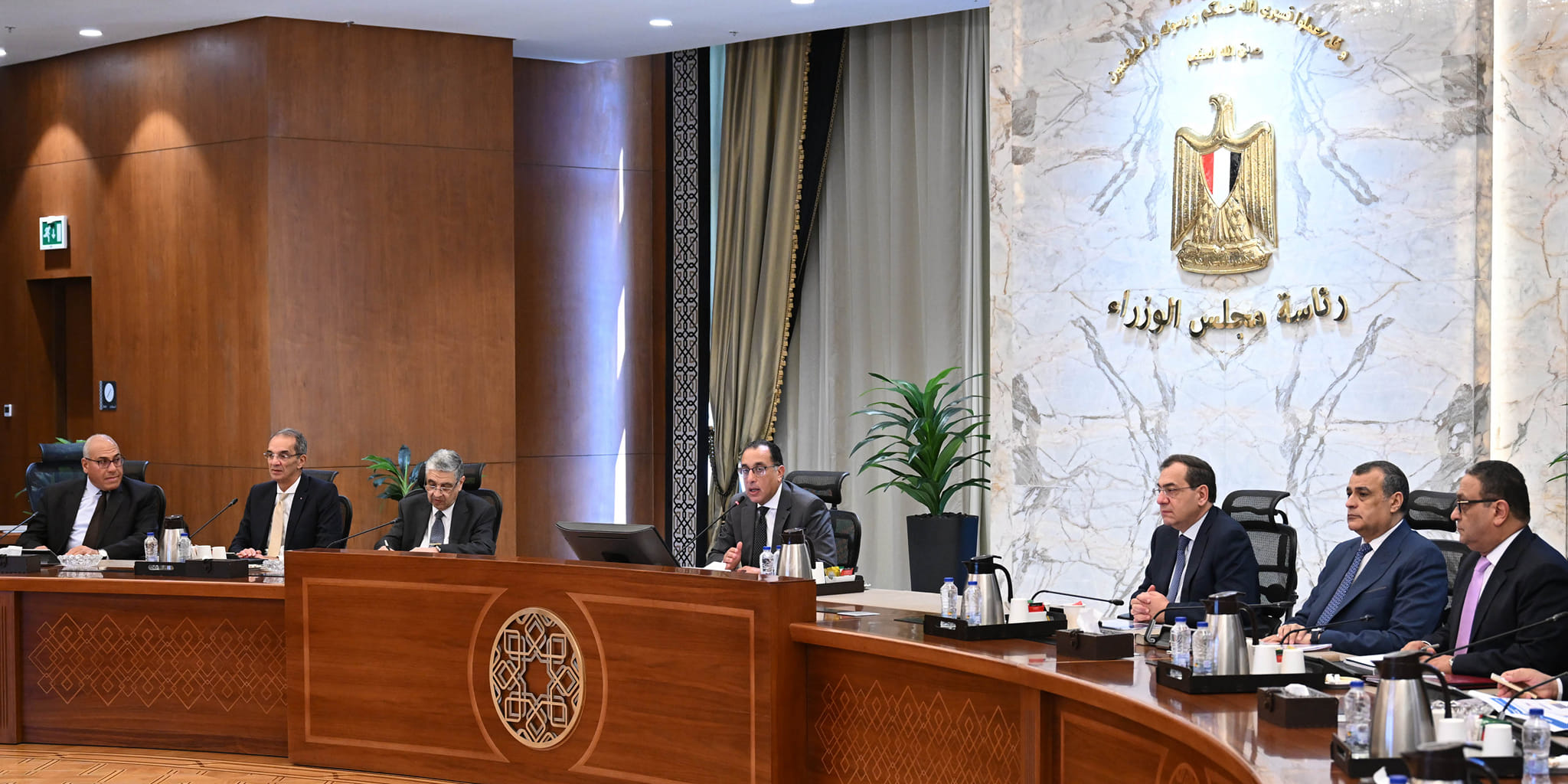 رئيس الوزراء يتابع جهود توطين صناعة الرقائق الإلكترونية وأشباه الموصلات