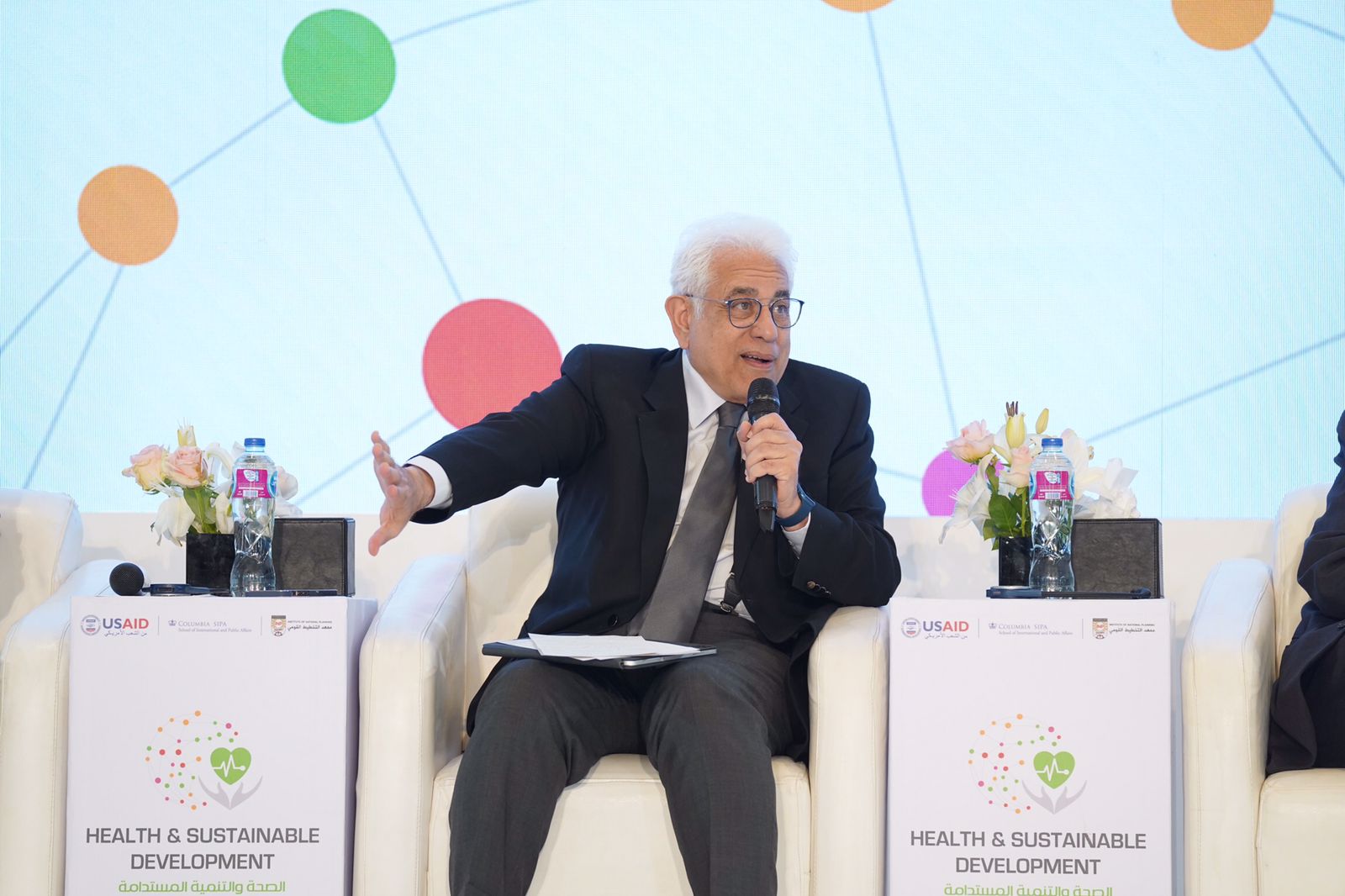 خبراء عن التأمين الصحي الشامل: ضرورة فصل مقدم الخدمة عن مصدر التمويل لتحقيق الاستدامة