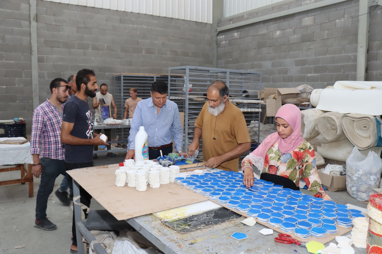 وفد التنمية الصناعية يتفقد مجمع المنيا للصناعات الصغيرة لبحث مطالب المستثمرين