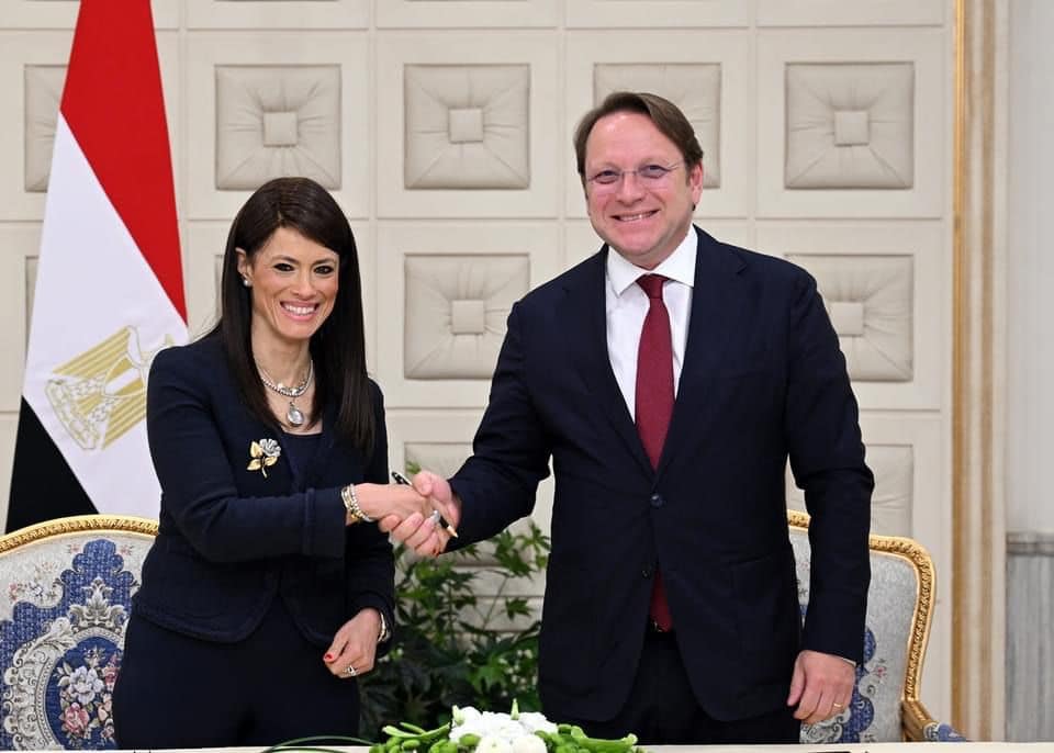 منحة فرنسية لزيادة السعات التخزينية للحبوب في مصر