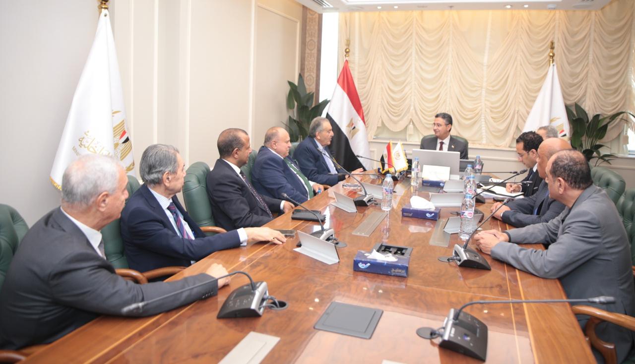 وزير التموين والتجارة الداخلية يستقبل وفداً من الاتحاد العام للغرف التجارية