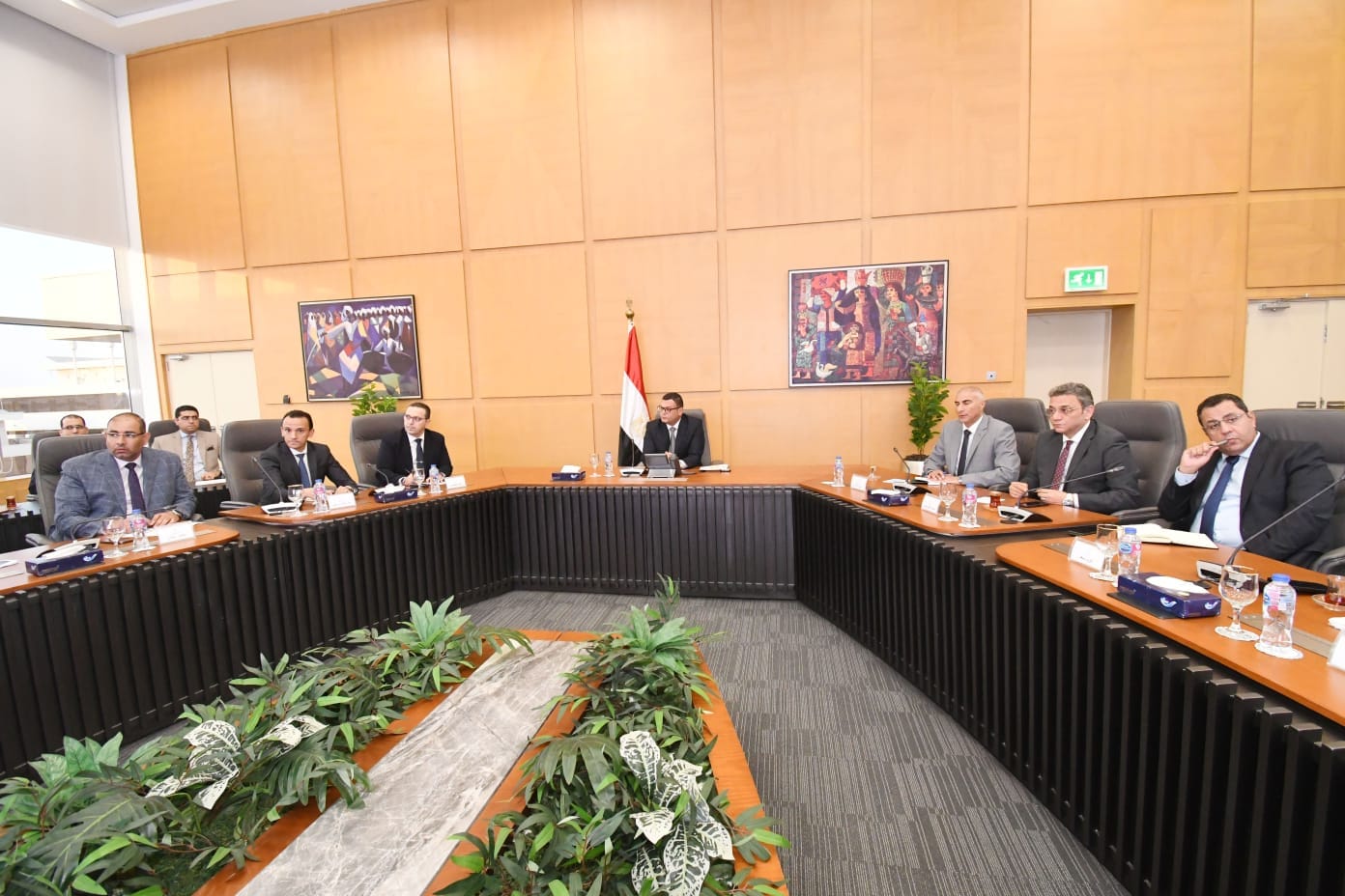 وزير الإسكان يستعرض الخطط التسويقية والحملات الترويجية لوحدات المدن الجديدة