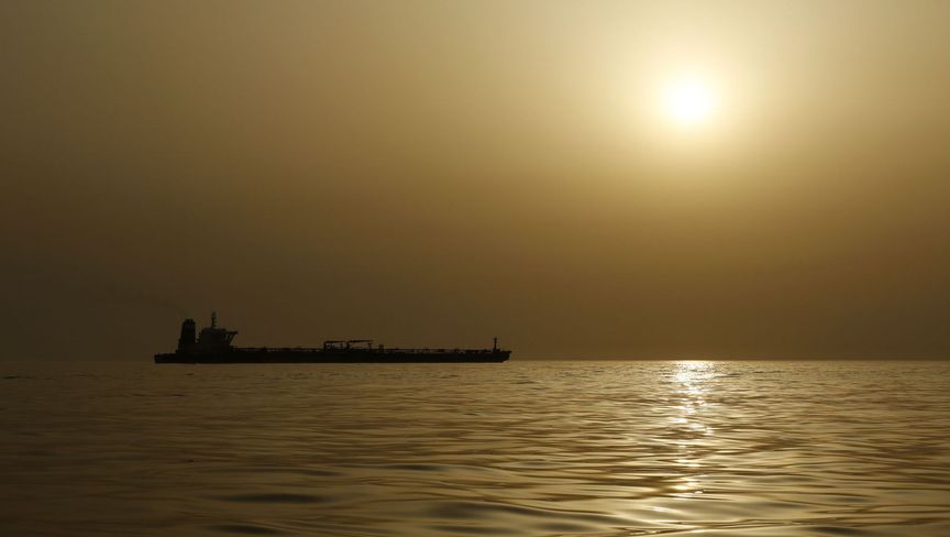 بريطانيا ودول أوروبية تشدد القيود على سفن النفط الروسية