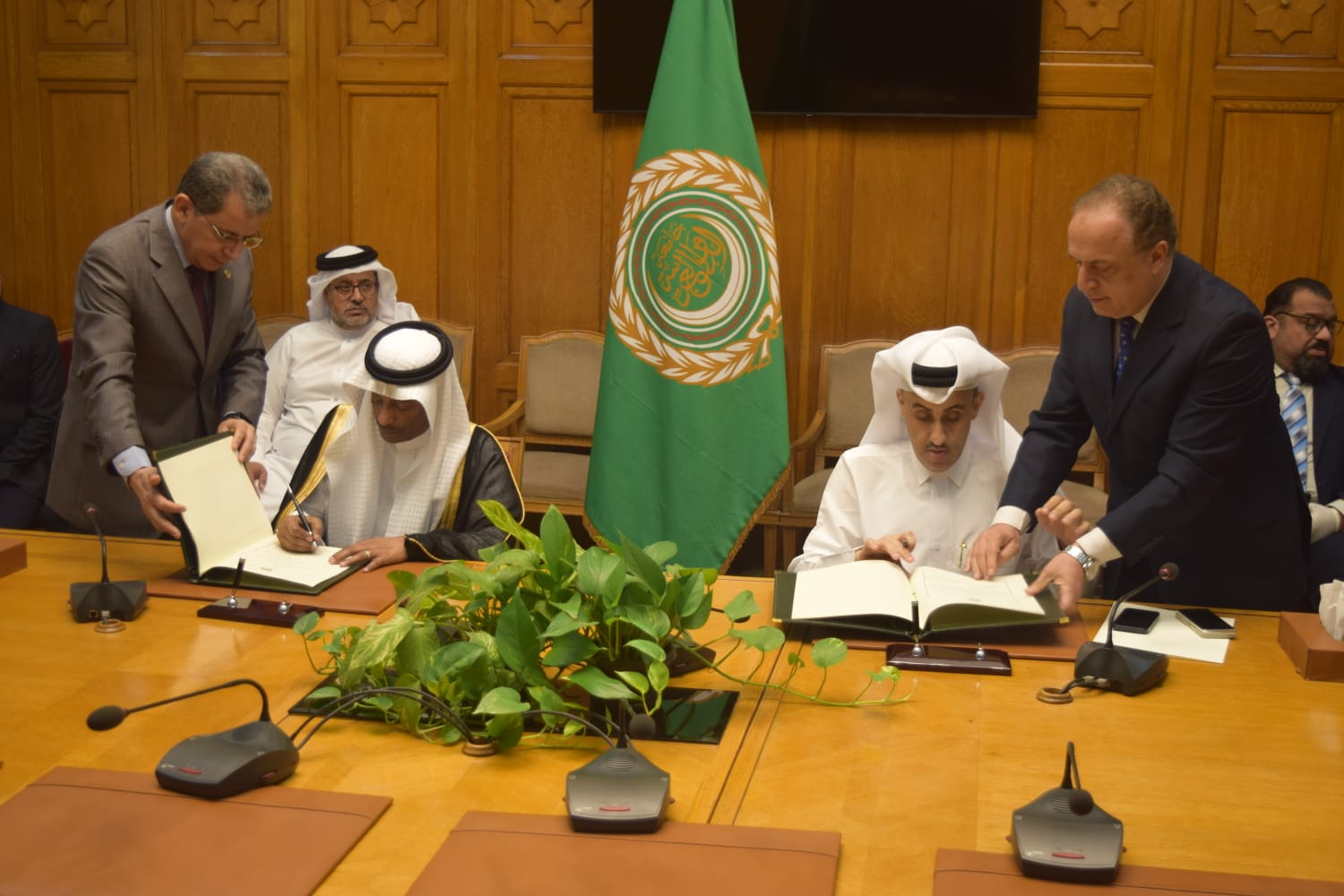 مذكرة تفاهم بين الاتحاد العربي للمخلصين الجمركيين والامانه العامة لجامعة الدول العربية