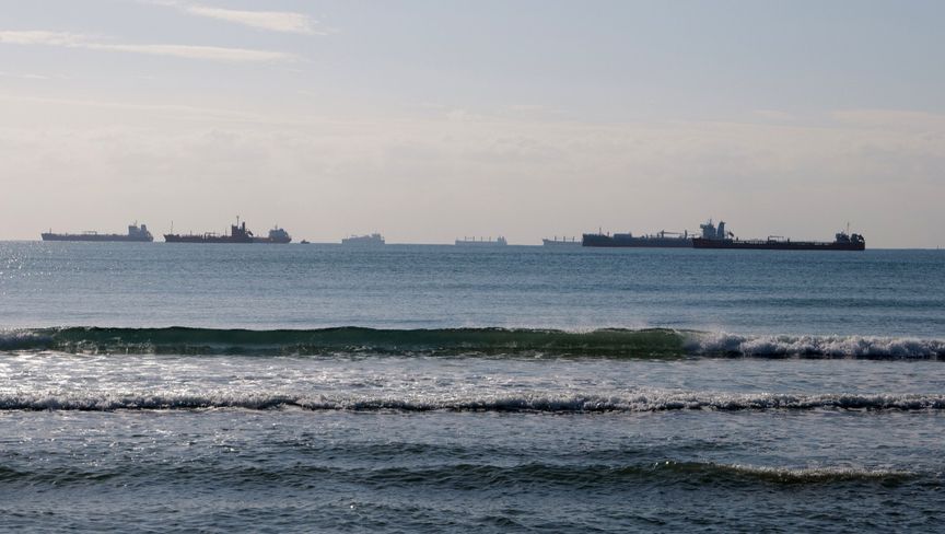 أوروبا تشن حملة عقوبات جديدة ضد "أسطول الظل" الروسي