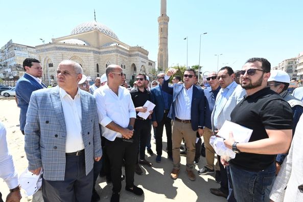 وزير الإسكان : لا بد أن تكون محاور الطرق فى أبهى صورة طوال الوقت