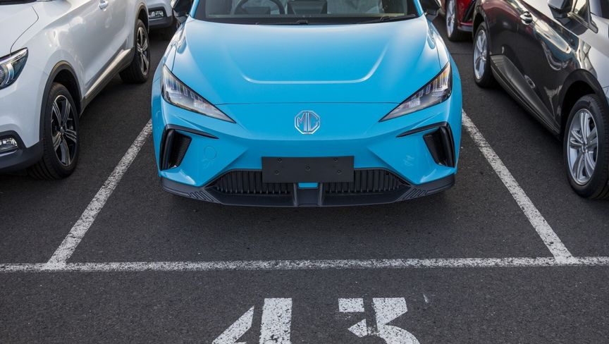 سيارات الصين الكهربائية تسجل مبيعات قياسية في أوروبا قبل زيادة التعريفات