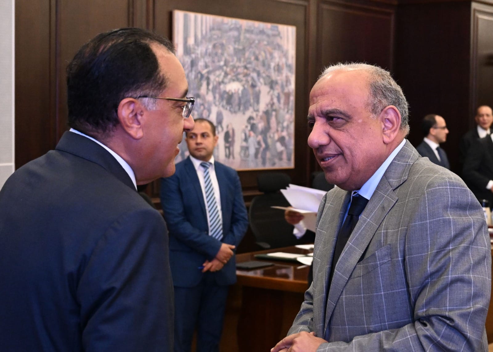 الكهرباء تبحث مع ستيت جريد الصينية إضافة قدرات جديدة من الطاقات المتجددة