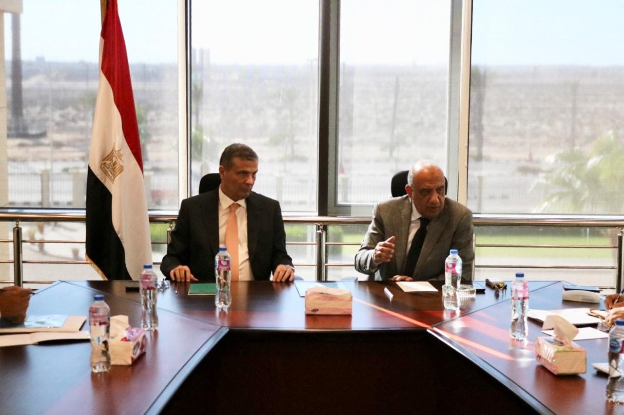 الكهرباء والزراعة : طرح مبادرة خلية شمسية لكل مزرعة دواجن بتمويل بنكي