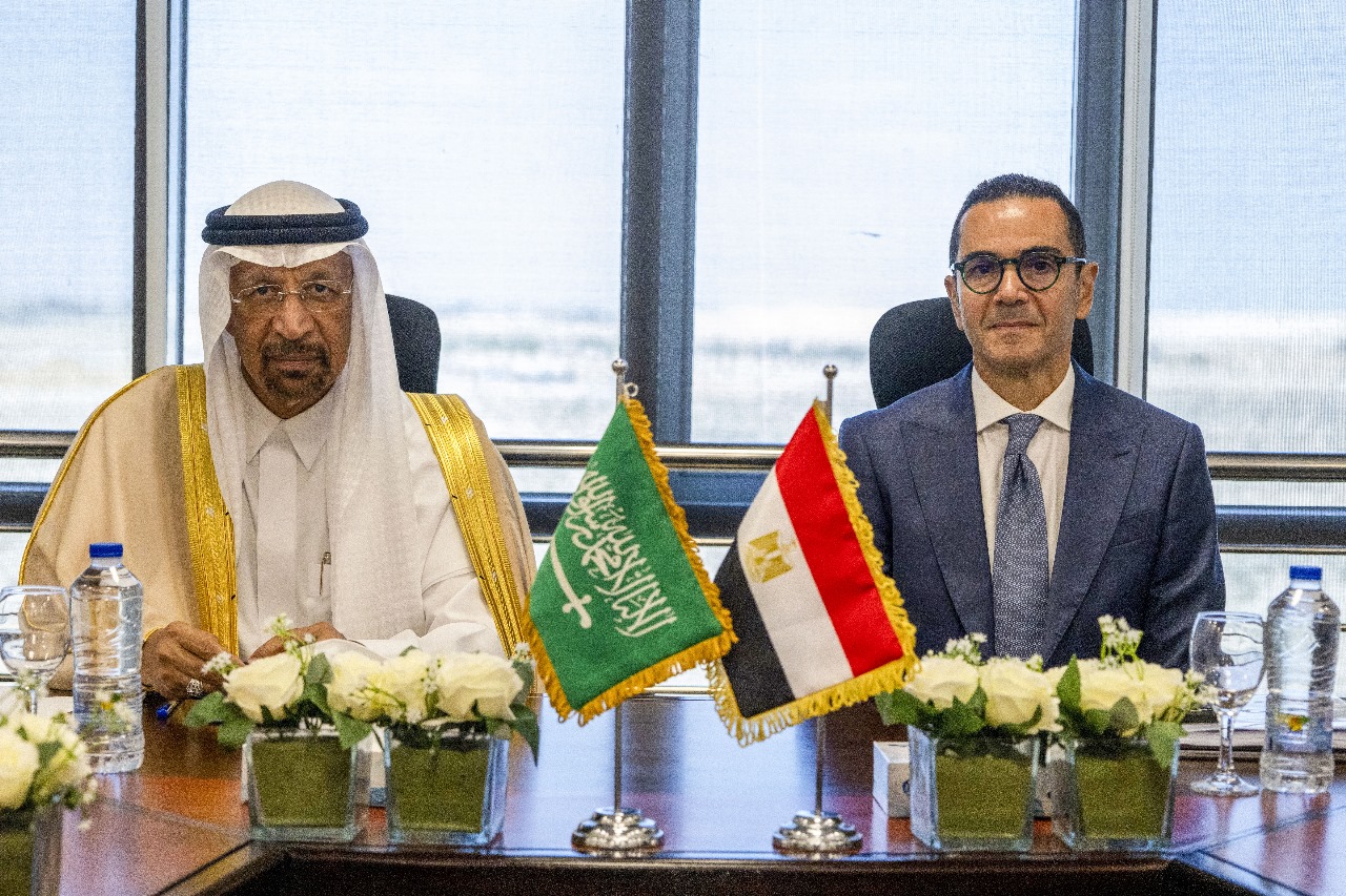 الخطيب: "ملتزمون بتعزيز الشراكة الاستراتيجية مع السعودية لتحقيق التكامل الاقتصادي"