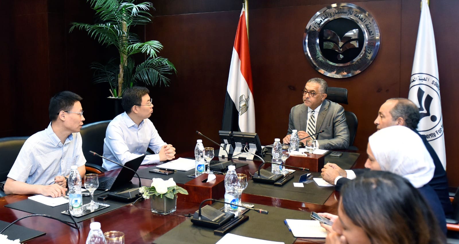 باستثمارات 500 مليون دولار .. جيانجسو ليانفا الصينية للنسيج تبحث إنشاء مجمع متكامل في مصر