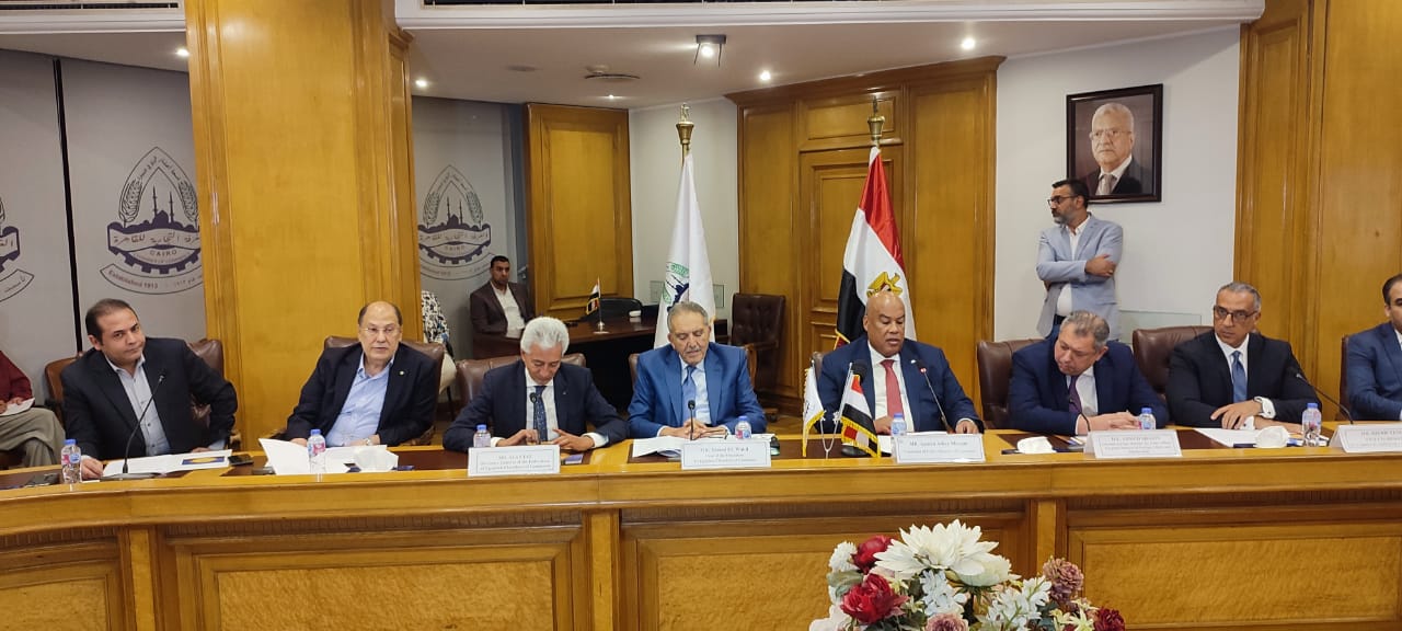 الوكيل يدعو الشركات السريلانكية لاستخدام مصر كمركز للتصنيع المشترك