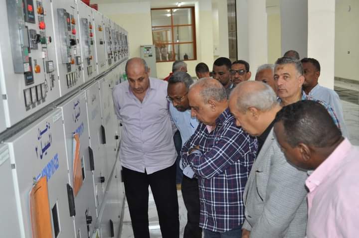 وزير الكهرباء في محطة توليد السد العالي: تحسين معدلات أداء الشبكة والتصدى للفاقد