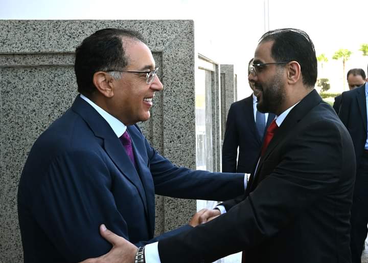 مدبولي ونظيره الليبي يبحثان إسهامات الشركات المصرية في إعادة الأعمار