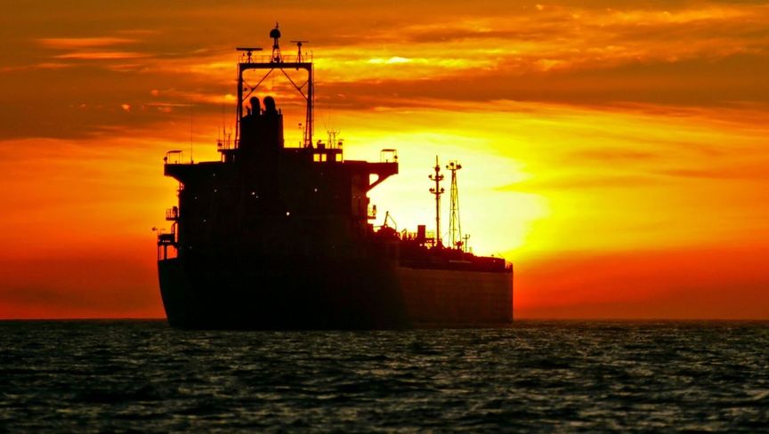 عقود التحوط النفطية تنشط مع ترقب لهجوم إيراني على إسرائيل