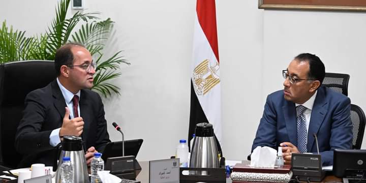 مدبولي يتابع جهود خفض الدين العام ويستعرض خريطة الاستثمارات السياحية .. وزيادة فنادق الساحل الشمالي