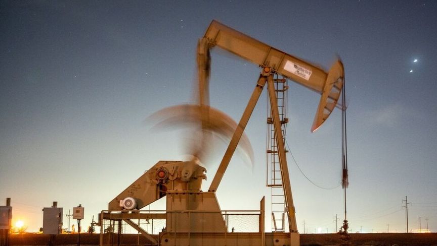 تذبذب أسعار النفط في أغسطس ترقبًا لقرارات "أوبك+"