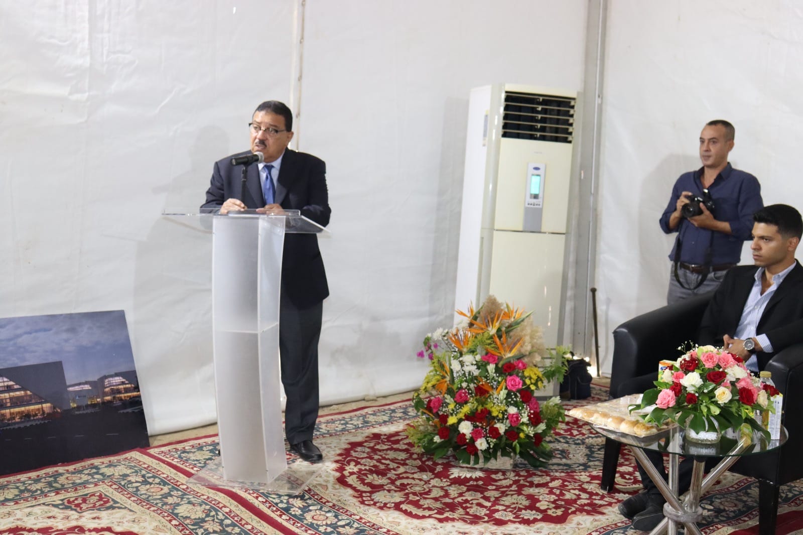 بالشراكة مع القطاع الخاص..تنفيذ مشروع  قاعة مؤتمرات ومول وأرض معارض بالشيخ زايد