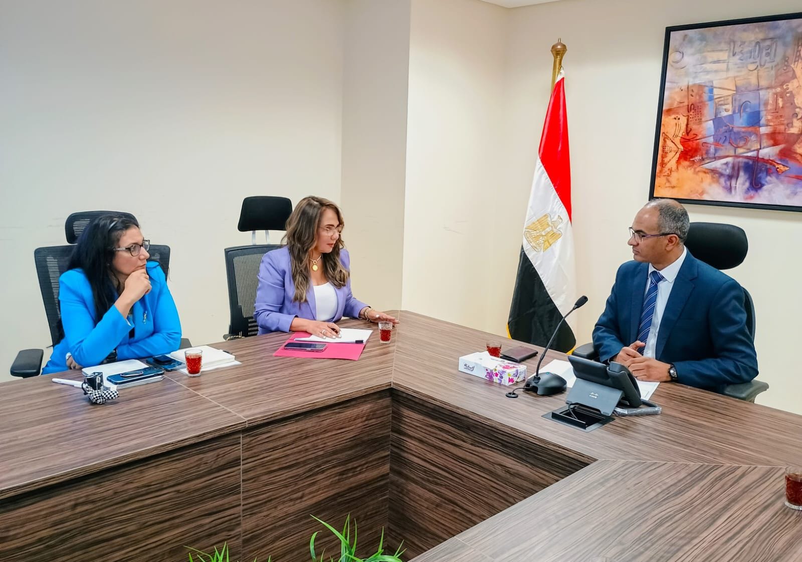 الإسكان : الدولة ماضية في توطين صناعة المعدات الكهروميكانيكية لقطاع المياه والصرف